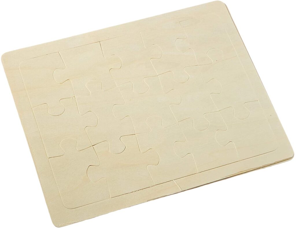 puzzle madera en blanco